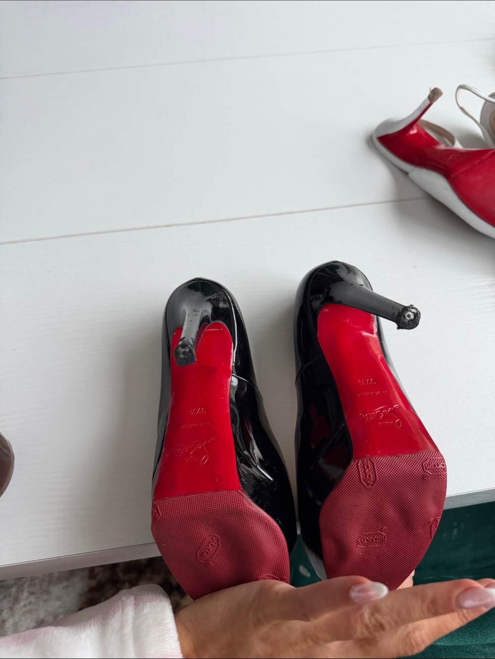 Christian Loubiton Bianca Platform Classic ❤️ - Picture 3 of 5